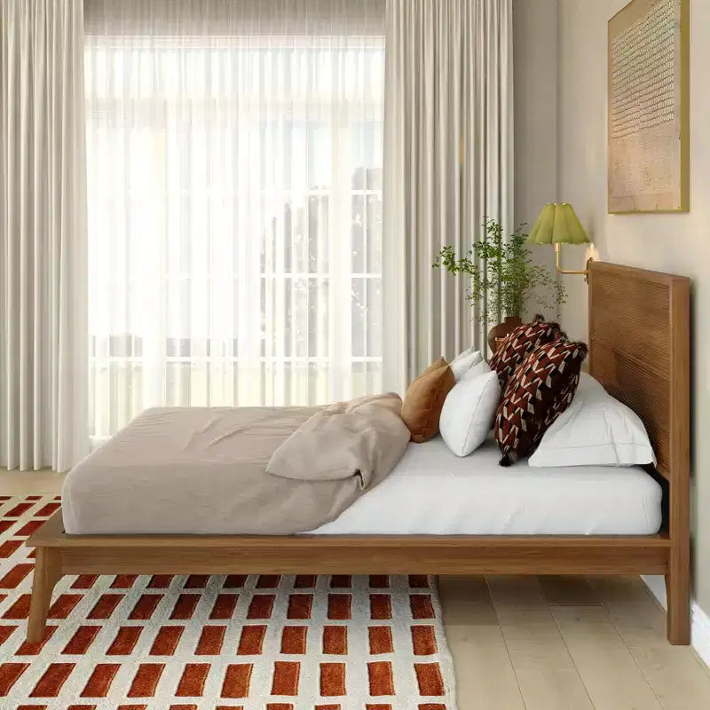 Struttura letto moderna in stile medievale